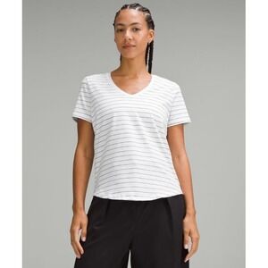 Lululemon Love V-Neck T-Shirt -‎ Size 6